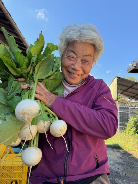 ひと皿に虹色の物語